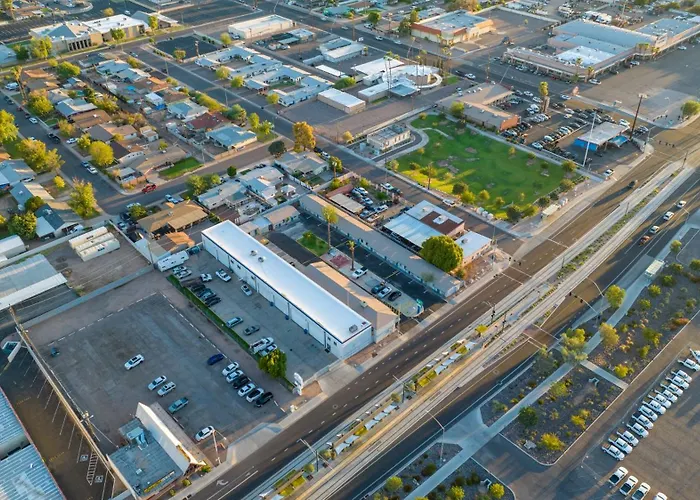 Hotel 7 By Oyo Near Phoenix Airport